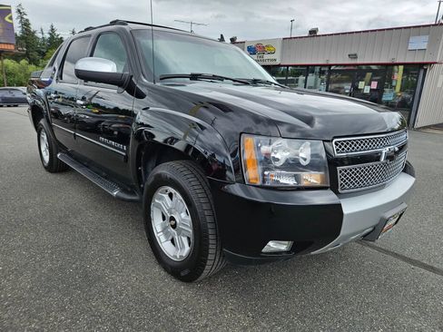 Used 2007 Chevrolet Avalanche LT w/ LT Preferred Equipment Group AWD/4WD image 3