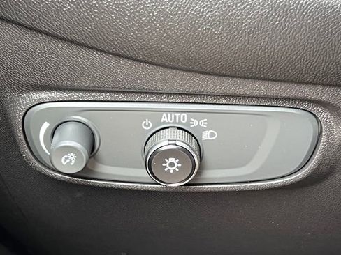 Used 2023 Chevrolet Equinox RS AWD/4WD image 16