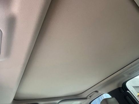 Used 2018 Ford Expedition XLT w/ Equipment Group 202A RWD image 2