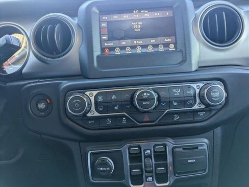 Used 2020 Jeep Wrangler Unlimited Sport AWD/4WD image 13