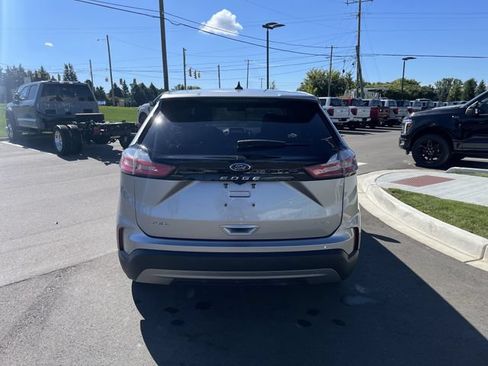 Used 2024 Ford Edge SEL AWD/4WD image 4