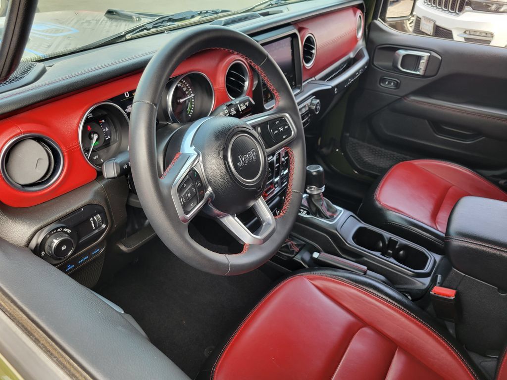 Used 2023 Jeep Wrangler Unlimited Rubicon 4xe AWD/4WD image 3