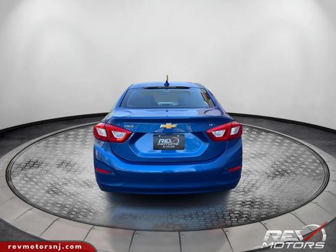 Used 2016 Chevrolet Cruze LT FWD image 4