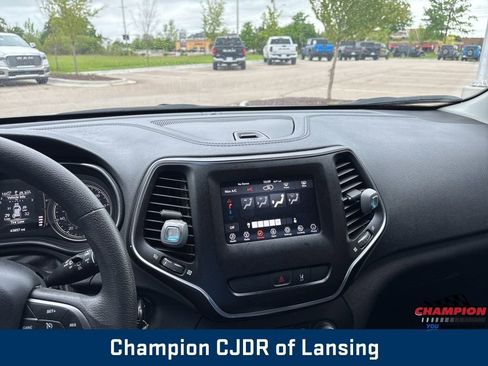 Used 2021 Jeep Cherokee Latitude image 24
