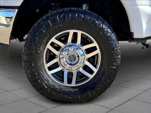 Used 2019 Ford F250 Lariat w/ Lariat Value Package image 10