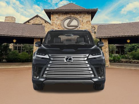 Used 2026 Lexus LX 600 4WD w/ Premium Package image 7