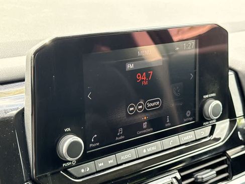 Used 2025 Nissan Pathfinder SV FWD image 18