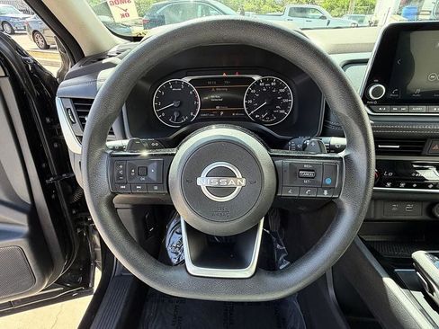 Used 2023 Nissan Rogue SV AWD/4WD image 24