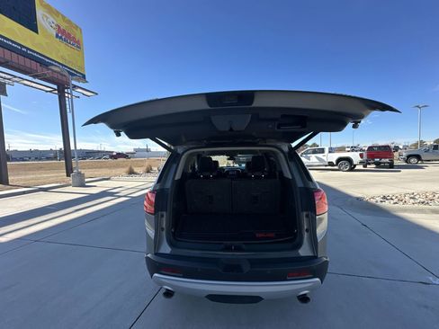 Used 2019 GMC Acadia SLT image 26