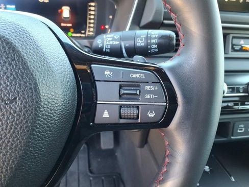 Used 2025 Honda Pilot Black Edition image 21