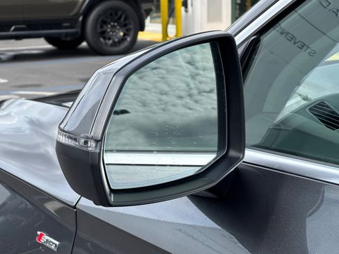 Used 2021 Audi Q5 e Prestige w/ Prestige Package image 50