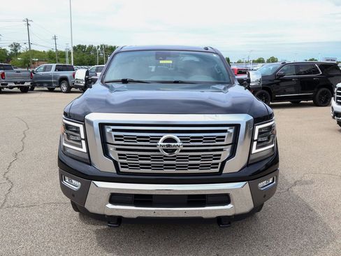 Used 2021 Nissan Titan Platinum Reserve w/ Moonroof Package AWD/4WD image 36