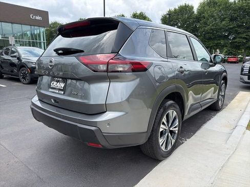 Used 2024 Nissan Rogue SV AWD/4WD image 9