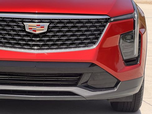 Used 2024 Cadillac XT4 Premium Luxury AWD/4WD image 8
