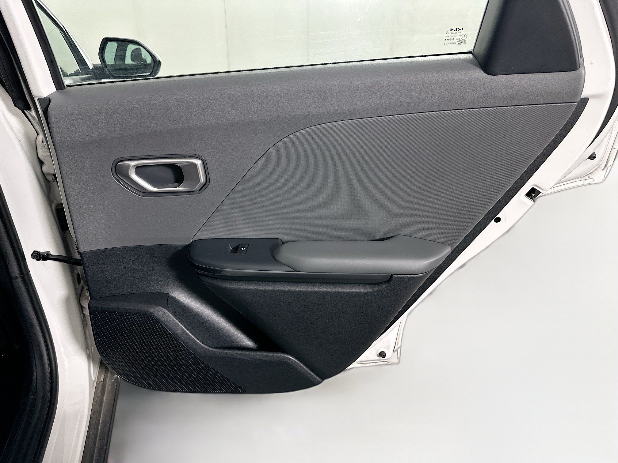 Used 2025 Kia K4 FWD image 28