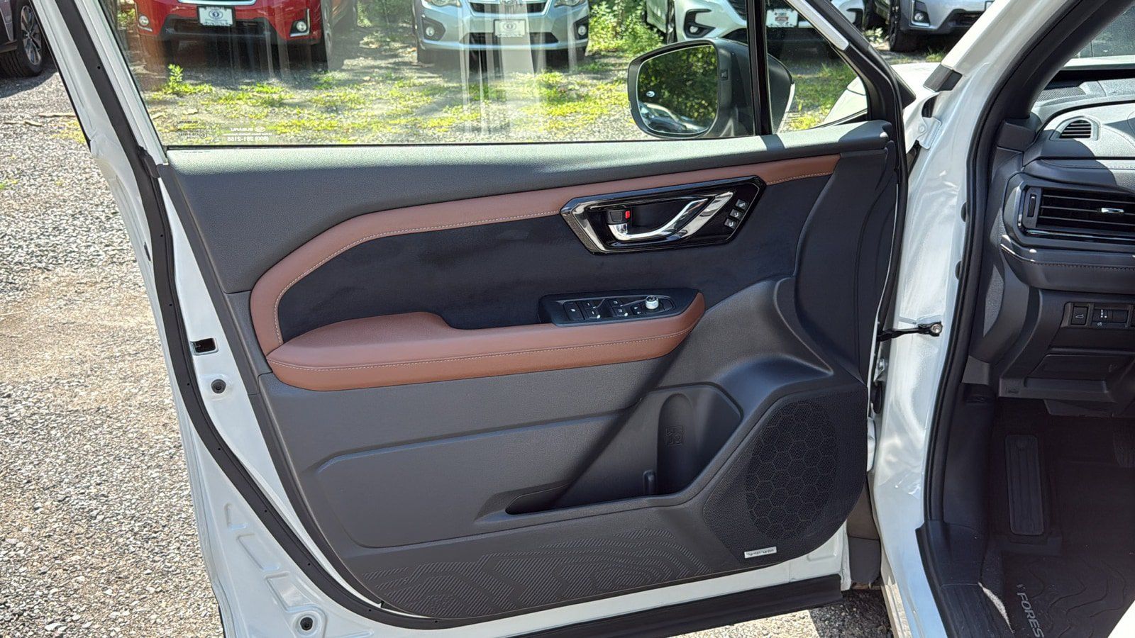 Certified 2025 Subaru Forester Touring AWD/4WD image 11