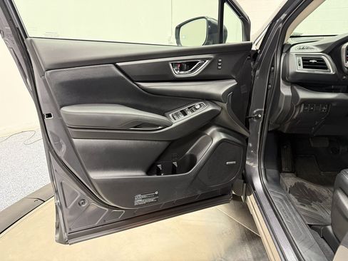 Used 2024 Subaru Ascent Limited w/ Technology Package image 9