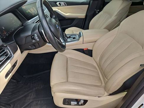 Used 2022 BMW X5 xDrive40i w/ Luxury Seating Package AWD/4WD image 24