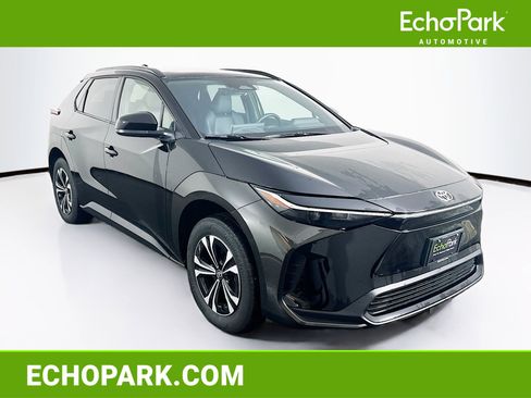 Used 2024 Toyota bZ4X FWD image 1