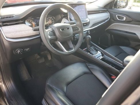 Used 2022 Jeep Compass Latitude FWD image 20