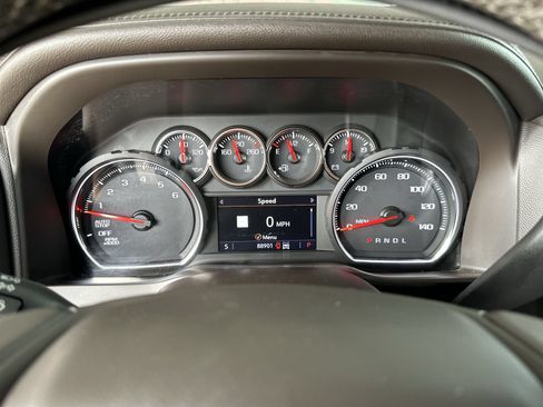 Used 2019 Chevrolet Silverado 1500 LTZ w/ LTZ Convenience Package AWD/4WD image 11