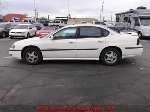 Used 2002 Chevrolet Impala LS w/ Preferred Equipment Group image 2