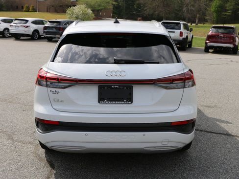 Used 2023 Audi Q4 e-tron Premium Plus w/ Premium Plus image 4