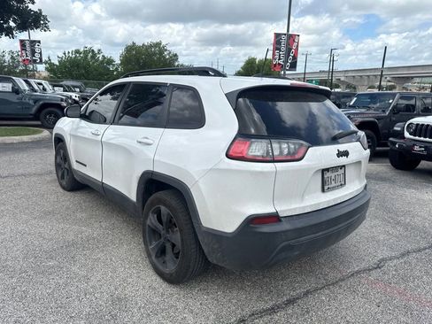 Used 2020 Jeep Cherokee Latitude Plus FWD image 27