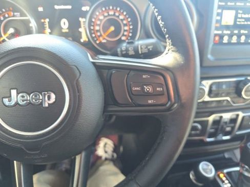 Used 2018 Jeep Wrangler Unlimited Sport S AWD/4WD image 16