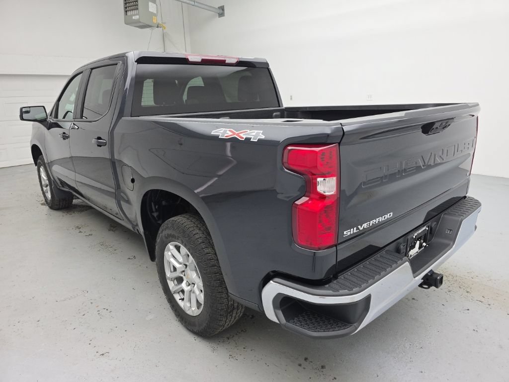 Used 2023 Chevrolet Silverado 1500 LT AWD/4WD image 10