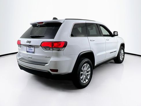 Used 2022 Jeep Grand Cherokee Laredo X AWD/4WD image 5