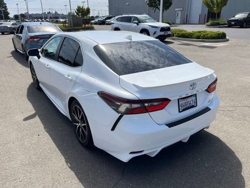 Used 2023 Toyota Camry SE w/ Audio Upgrade Package FWD image 5