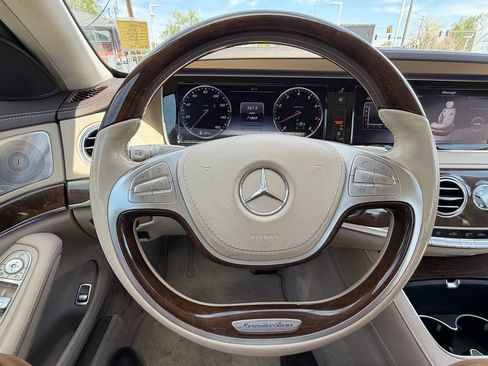 Used 2015 Mercedes-Benz S 550 4MATIC Sedan image 32
