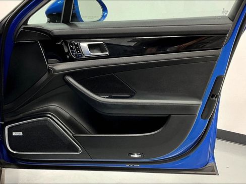 Used 2018 Porsche Panamera 4S image 23