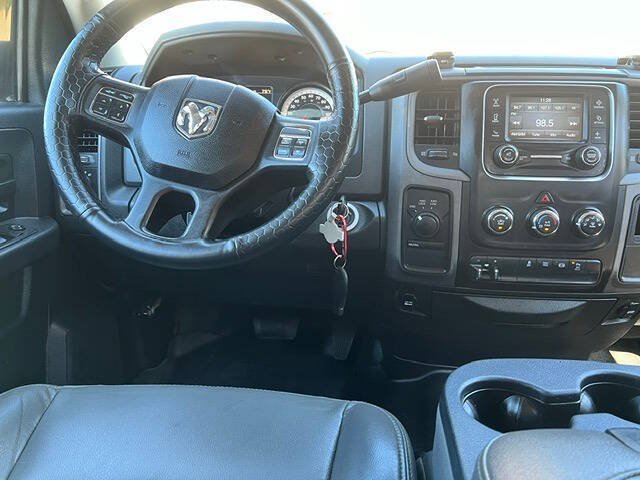 Used 2016 RAM 3500 Tradesman w/ Chrome Appearance Group AWD/4WD image 17