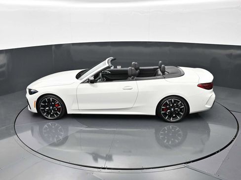 Used 2025 BMW 430i Convertible w/ M Sport Package image 18
