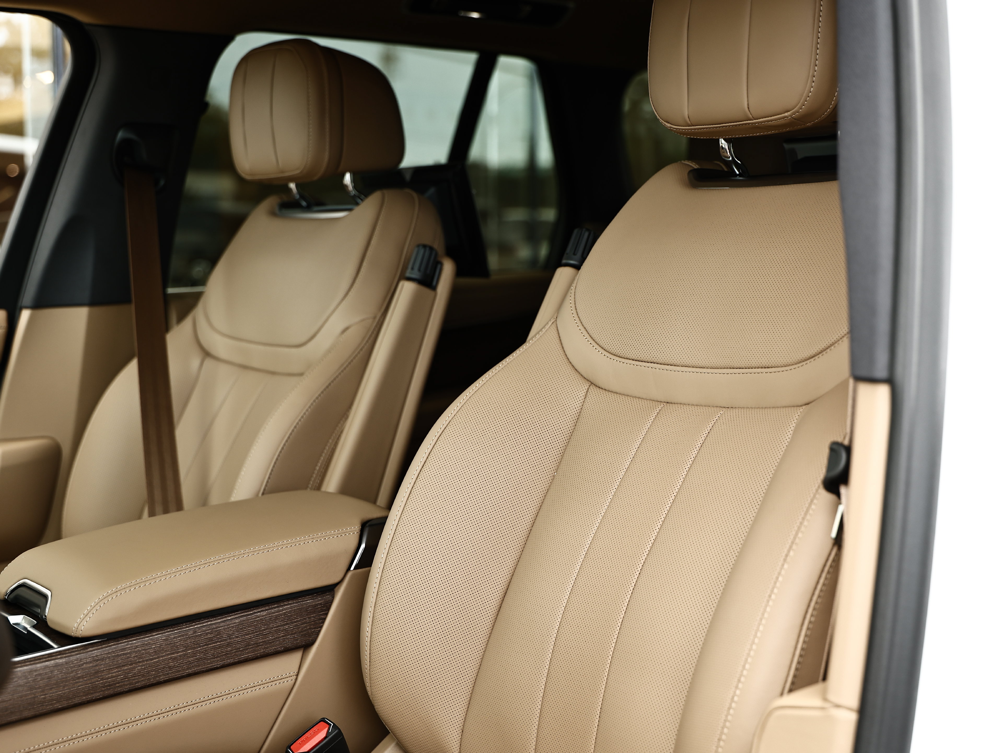New 2026 Land Rover Range Rover SE AWD/4WD image 27