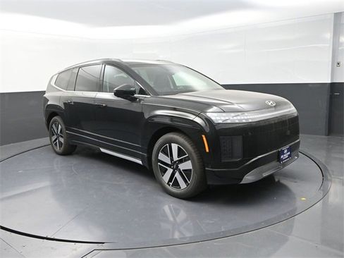 New 2026 Hyundai Ioniq 9 SEL image 2