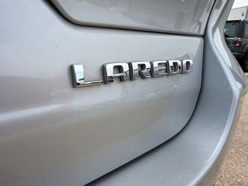 Used 2024 Jeep Grand Cherokee Laredo RWD image 14