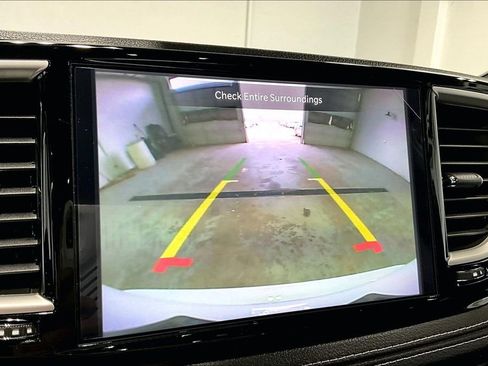 New 2026 Chrysler Pacifica Select image 16