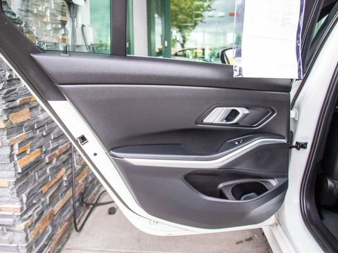 Used 2022 BMW 330i xDrive Sedan w/ Driving Assistance Package AWD/4WD image 21