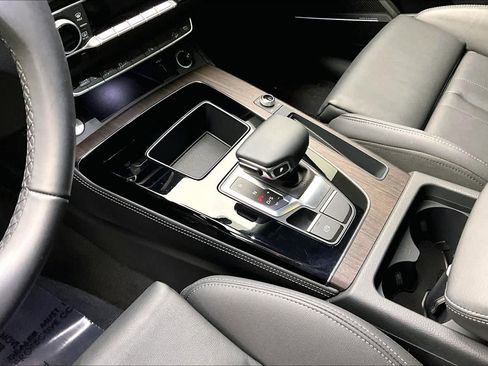 Certified 2025 Audi Q5 2.0T Premium Plus w/ Premium Plus Package image 16