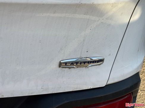 Used 2016 Jeep Cherokee Latitude image 12