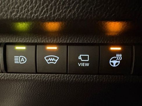 Used 2023 Toyota RAV4 Limited image 15