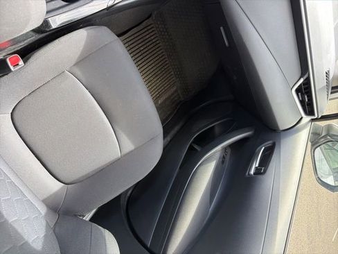 Used 2020 Toyota Corolla LE image 12