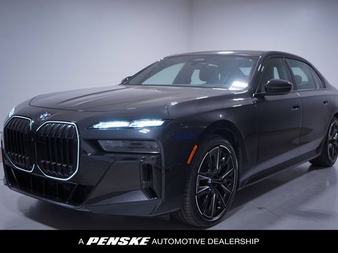 Used 2026 BMW 740i w/ Executive Package RWD image 1
