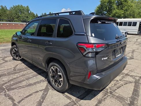 Used 2026 Subaru Forester Premium AWD/4WD image 12