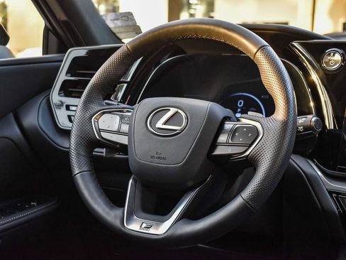 Used 2025 Lexus TX 500h AWD image 15