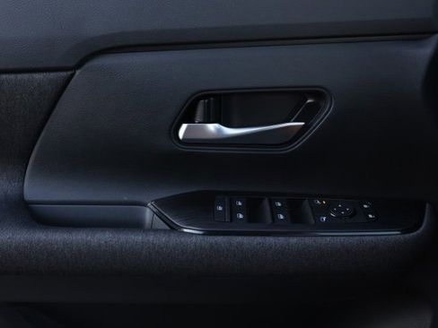 New 2026 Nissan Kicks SV image 24