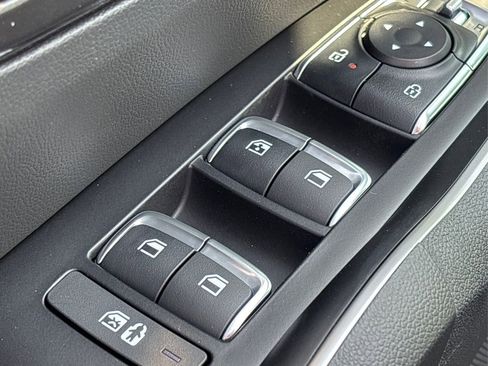 New 2026 Kia Sorento S w/ S Panoramic Sunroof Package image 25